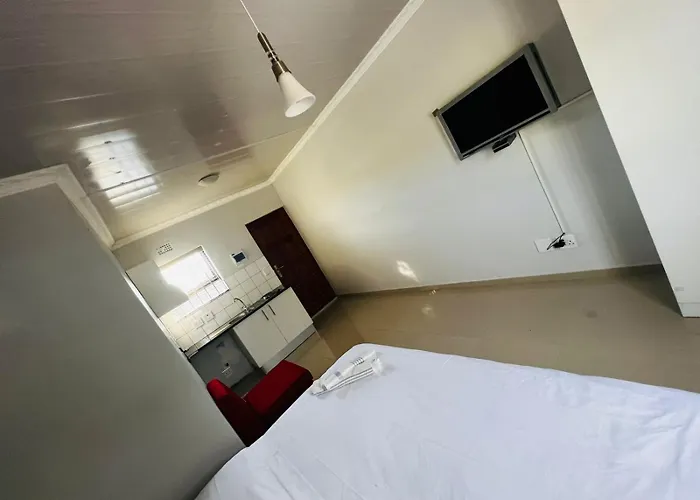 Victoria Lodge Studio Apartment
